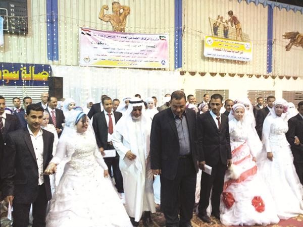 الشيخ عود الخميس ومحافظ سوهاج يتفقدان العرس الجماعي