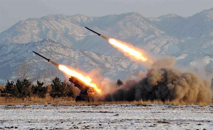 صورة ارشيفية لاطلاق كوريا الشمالية صواريخ قصيرة المدى في 2009 افپ
