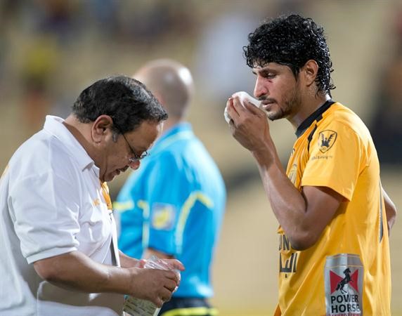 مساعد ندا قد يغيب عن مواجهة العربي بسبب جرح قطعي في وجهه 	الازرقكوم