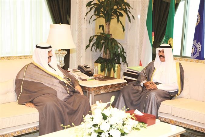 سمو ولي العهد الشيخ نواف الاحمد مستقبلا سمو الشيخ ناصر المحمد 