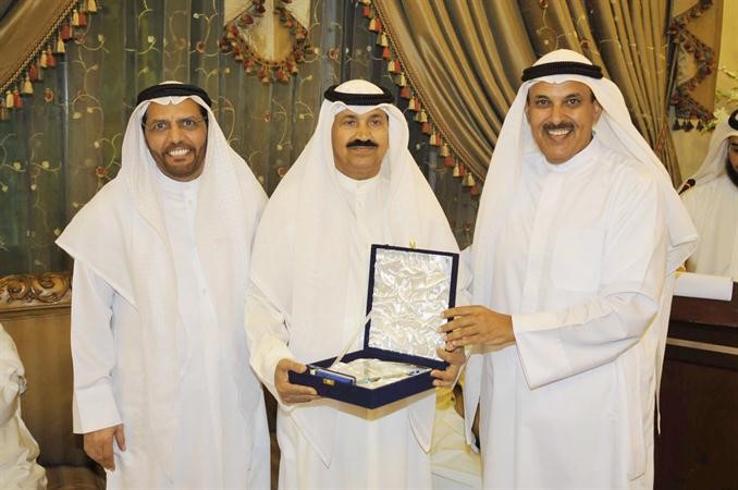 ديوان الرشايدة مكرما السفير خالد الدويلة﻿