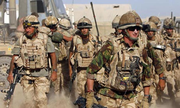 بريطانيا ستستقبل 3 آلاف أفغاني بعد انسحاب قواتها عام 2014