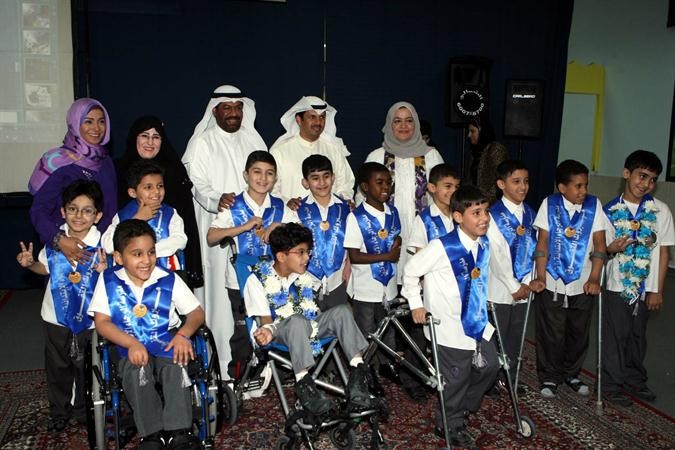 بدر الفريح مع مجموعة من المكرمين