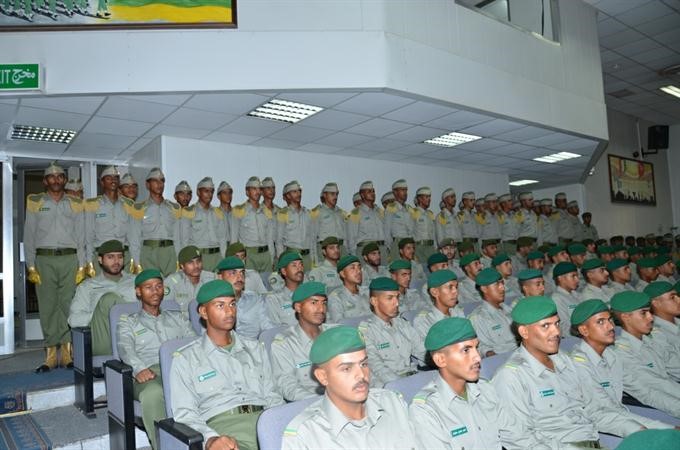 مجموعة من خريجي الدورة