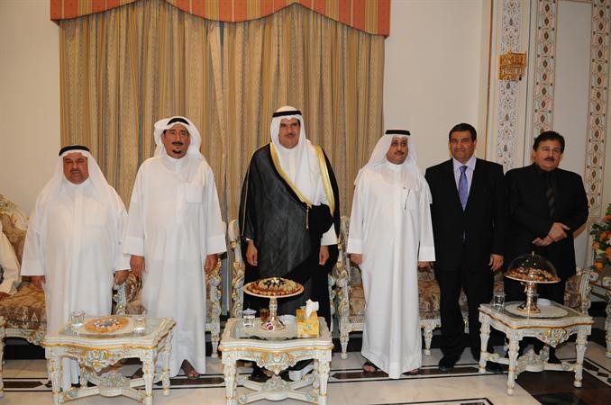 الشيخ سلمان الحمود وفيصل الدويش ودبدر الدويش وعبدالهادي العجمي وعدد من الحضور