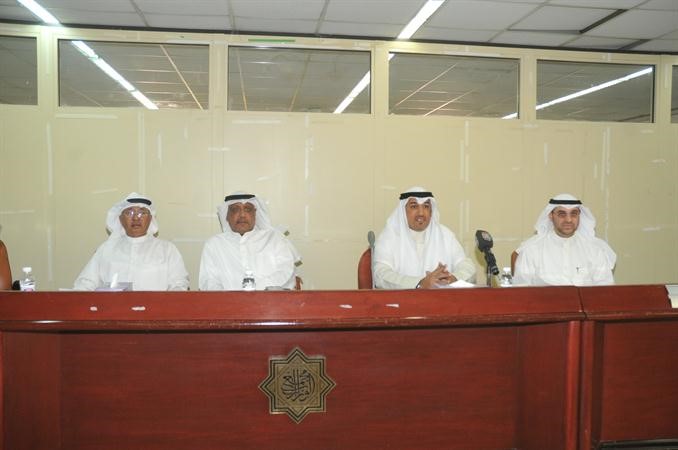 الشيخ احمد داود الصباح متحدثا خلال عمومية المستثمرونمتين غوزال