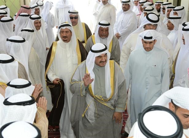 سمو الشيخ ناصر المحمد لدى وصوله الى الديوان