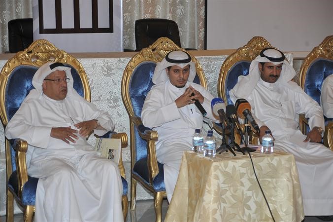 المتحدثون خلال اللقاء 	اسامة ابوعطية