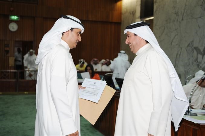 حوار بين م محمد الهدية وم احمد المنفوحي
