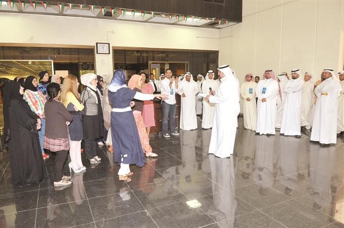 عدد من موظفي الامانة العامة للتخطيط خلال الاعتصام	اسامة ابو عطية﻿