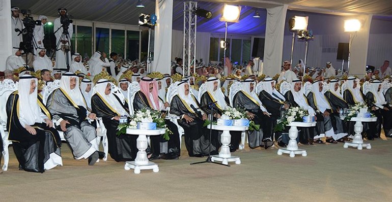 صاحب السمو الامير الشيخ صباح الاحمد وسمو ولي العهد الشيخ نواف الاحمد ورئيس مجلس الامة علي الراشد وكبار الشيوخ في مقدمة الحضور
