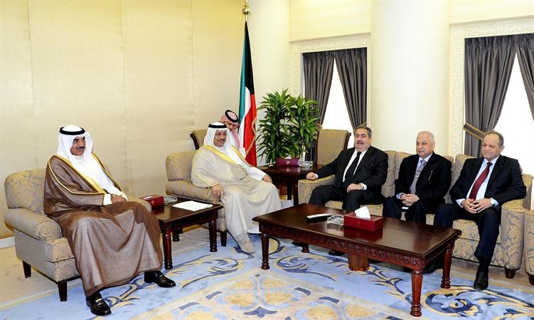 سمو الشيخ جابر المبارك مستقبلا هوشيار زيباري والوفد المرافق بحضور الشيخ صباح الخالد