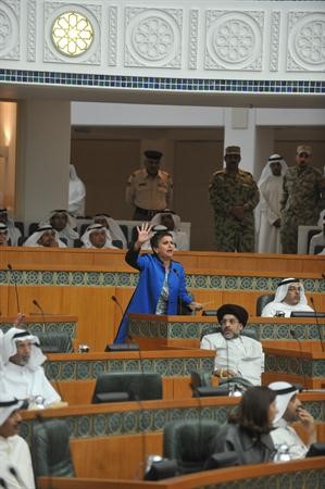 صفاء الهاشم تطلب الحديث
