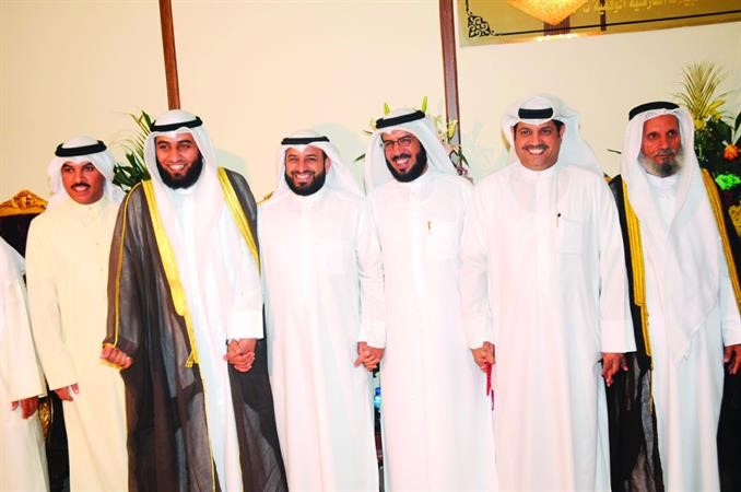 فرز الديحاني وعبدالله العنزي وسلمان الديحاني ومطلق الديحاني يهنئون