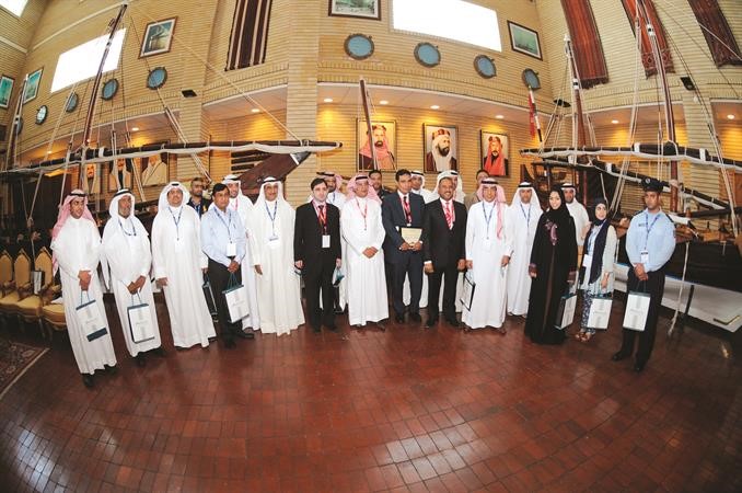 صورة جماعية للمشاركين في المؤتمر مع عدد من الحضور	 هاني الشمري﻿