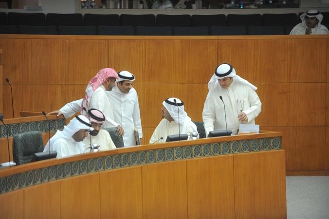 عسكر العنزي وانس الصالح ويعقوب الصانع وطاهر الفيلكاوي وعصام الدبوس ودنايف الحجرف
