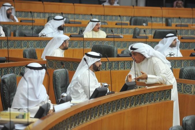 دعبدالحميد دشتي يتحدث الى سعدون حماد
