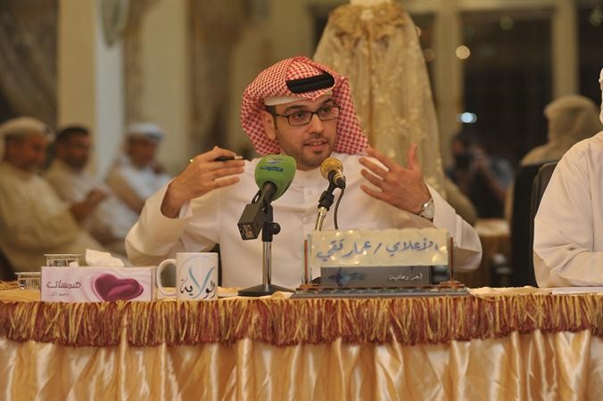 عمار تقي يتحدث خلال اللقاء	 اسامة ابوعطية