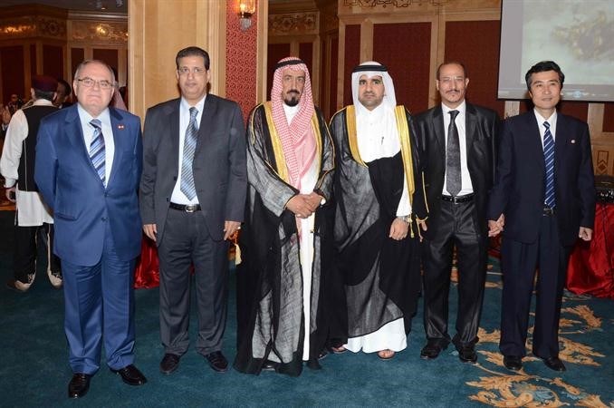 السفير اللبناني خضر حلوي والقائم بالاعمال اليمني ونائب السفير القطري