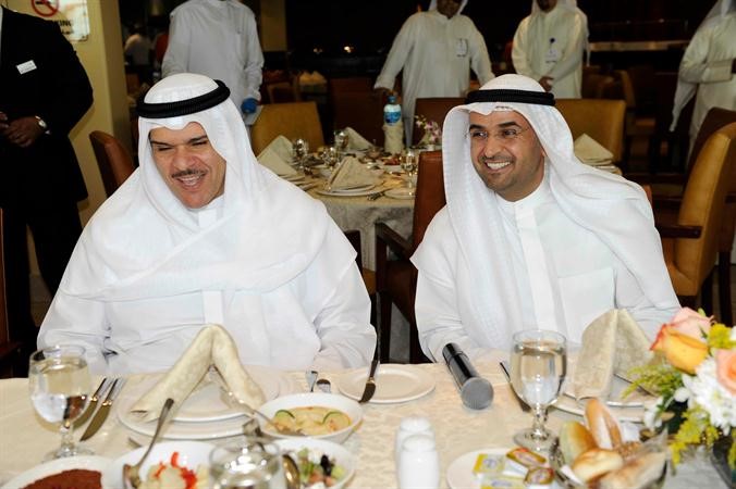 الشيخ سلمان الحمود ودنايف الحجرف خلال اللقاء