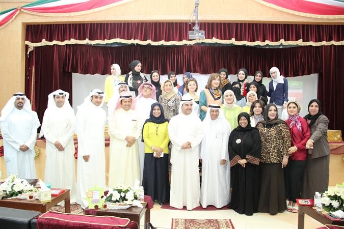 الكندري والعمر متوسطين القائمين على البرنامج