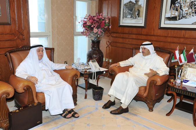 الشيخ سلمان الحمود مستقبلا رئيس المجلس الوطني للاعلام في الامارات ابراهيم العابد ﻿