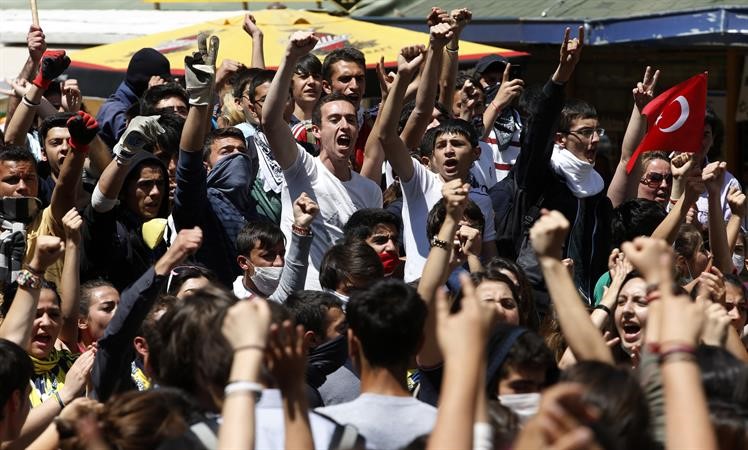 جانب من الاحتجاجات في انقرة امس	رويترز﻿