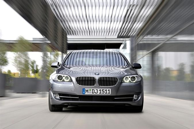 سيارة BMW الفئة الخامسة