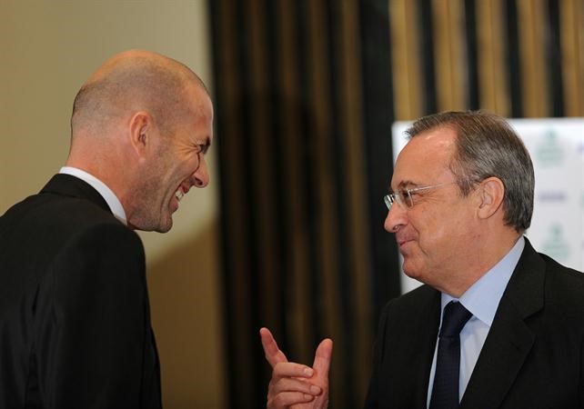 بيريز يؤكد ان زيدان مرشح لتدريب الملكي افپ