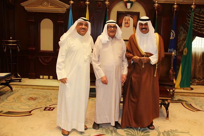سمو ولي العهد الشيخ نواف الاحمد مستقبلا دصالح العجيري
