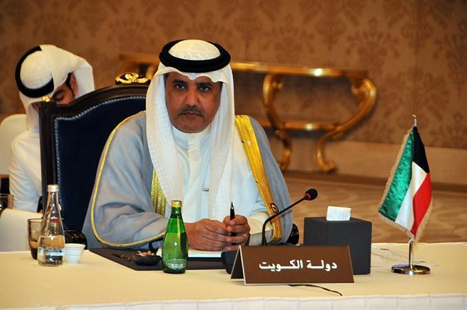 د صلاح المضحي اثناء الاجتماع