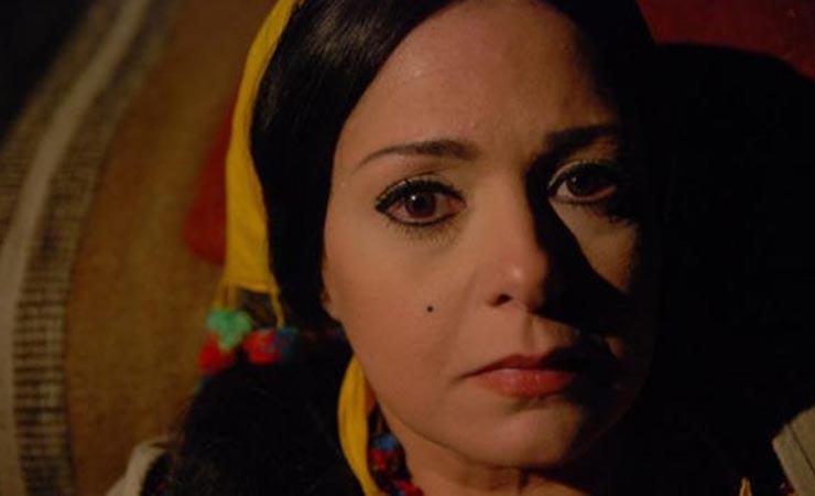في موقف محرج.. باروكة صابرين تسقط خلال مشهد عراك