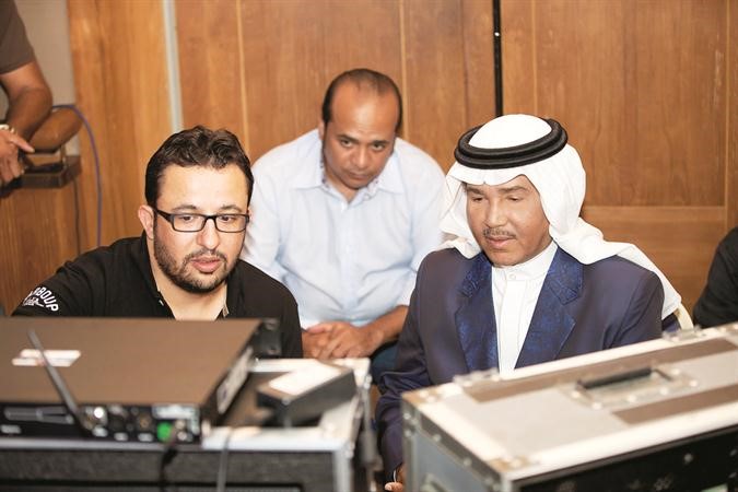  فنان العرب مع يعقوب المهنا في غرفة المونتاج﻿
