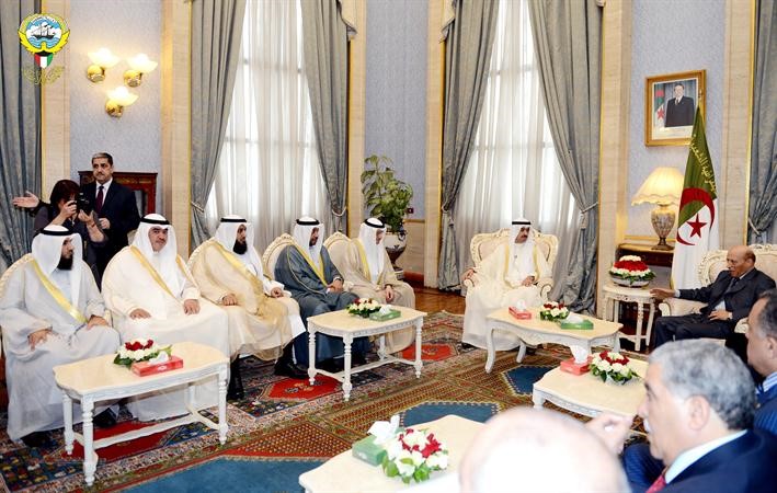 رئيس مجلس الامة علي الراشد والوفد المرافق مع رئيس مجلس الشعب الجزائري محمد العربي