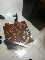 كمية الاسلحة التي ضبطت مع الشاب البدون ﻿