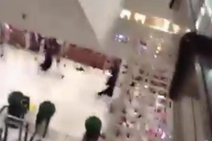 بالفيديو.. ستة رجال بالبرقع يسرقون ساعات من متجر كبير في لندن 