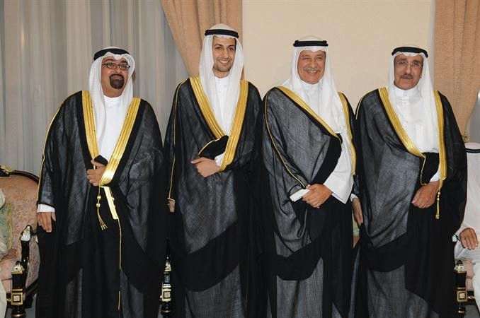 الشيخ صباح الناصر مهنئا