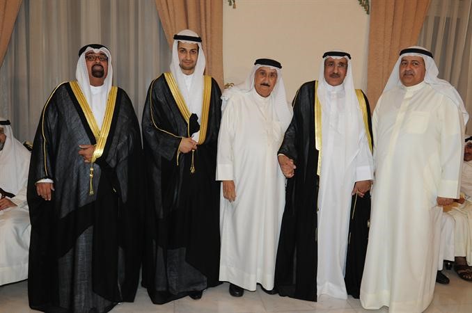 العم احمد العبدالجليل ونجله عبدالله يباركان