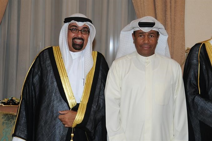 العميد سند الرومي مع والد العروس سالم السنان