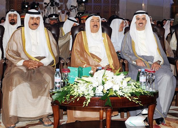 سمو الامير وسمو ولي العهد ورئيس مجلس الامة