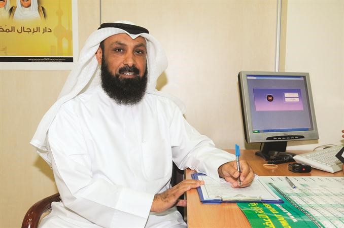 مانع العجمي يسجل ترشيحه