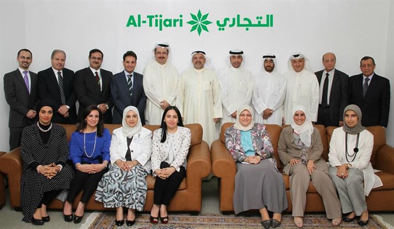 لقطة جماعية للمشاركين في البرامج التدريبية