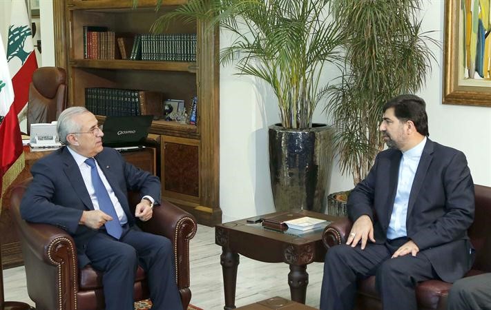 الرئيس ميشال سليمان مستقبلا السفير الايراني غضنفر ركن ابادي في بعبدا امس محمود الطويل