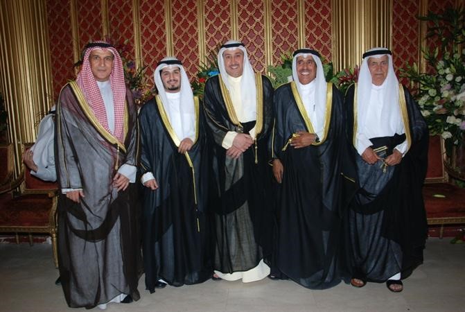 الشيخ فيصل الحمود يقدم التهاني