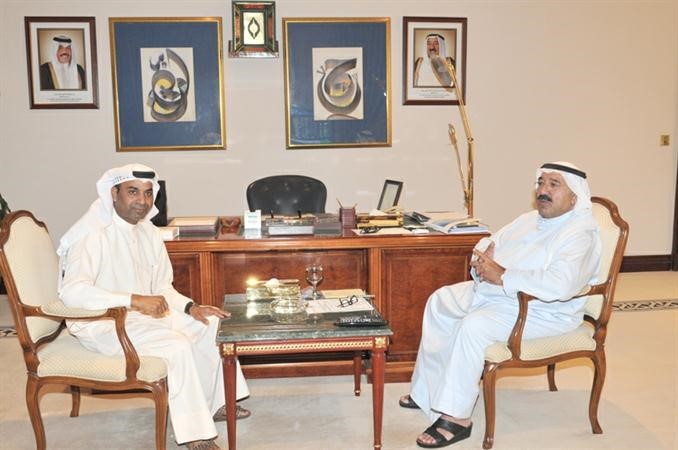 الشيخ ناصر صباح الاحمد مستقبلا طارق العلي