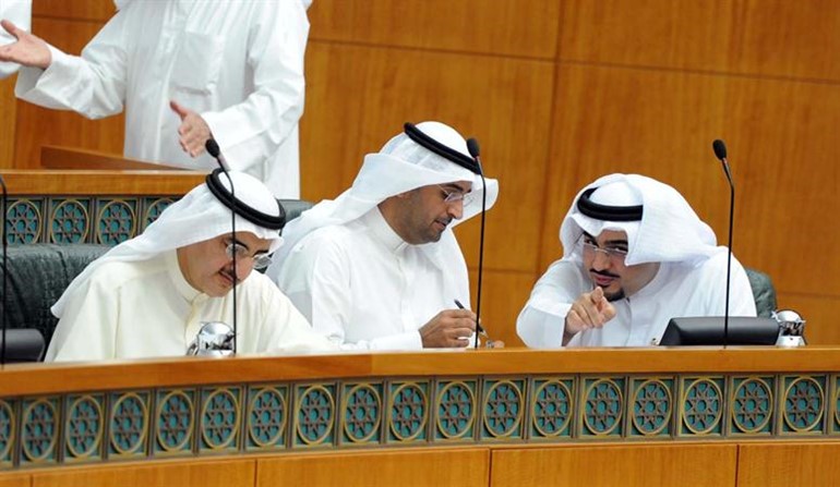 بدر البذالي ودنايف الحجرف وعبدالعزيز الابراهيم