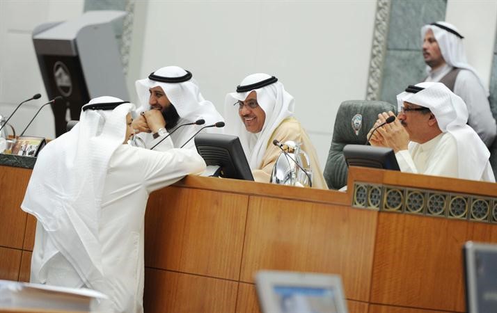 نائب رئيس مجلس الامة مبارك الخرينج مترئسا جلسة امس
