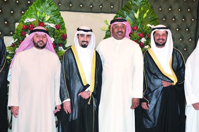 العميد سلمان جوهر والعقيد عبدالمحسن التمار يباركان