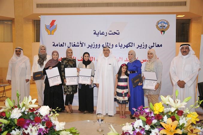معبد العزيز الابراهيم متوسطا المكرمات	محمد خلوصي