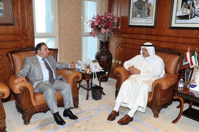 الشيخ سلمان الحمود مستقبلا رئيس تحرير الشرق﻿